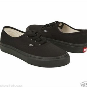 Black Classic Authentic VANS